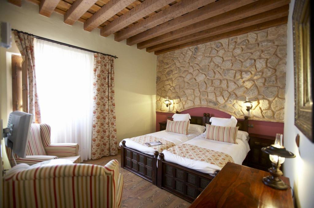 Ibersol La Casona De Andrea Hotel Tiedra Buitenkant foto