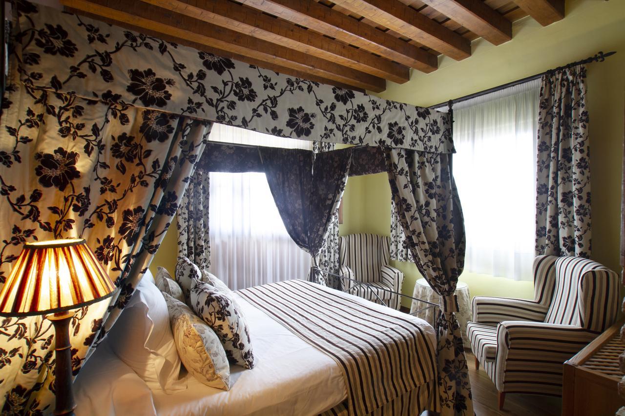 Ibersol La Casona De Andrea Hotel Tiedra Buitenkant foto